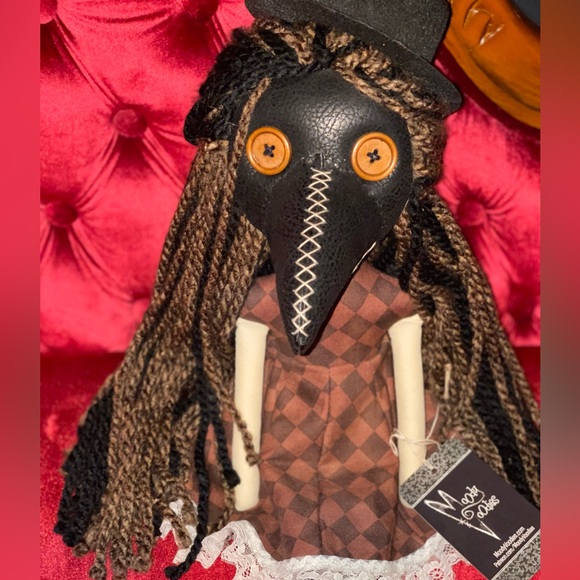 Authentic MoodyVoodies Plague Dr. - Picture 4 of 4